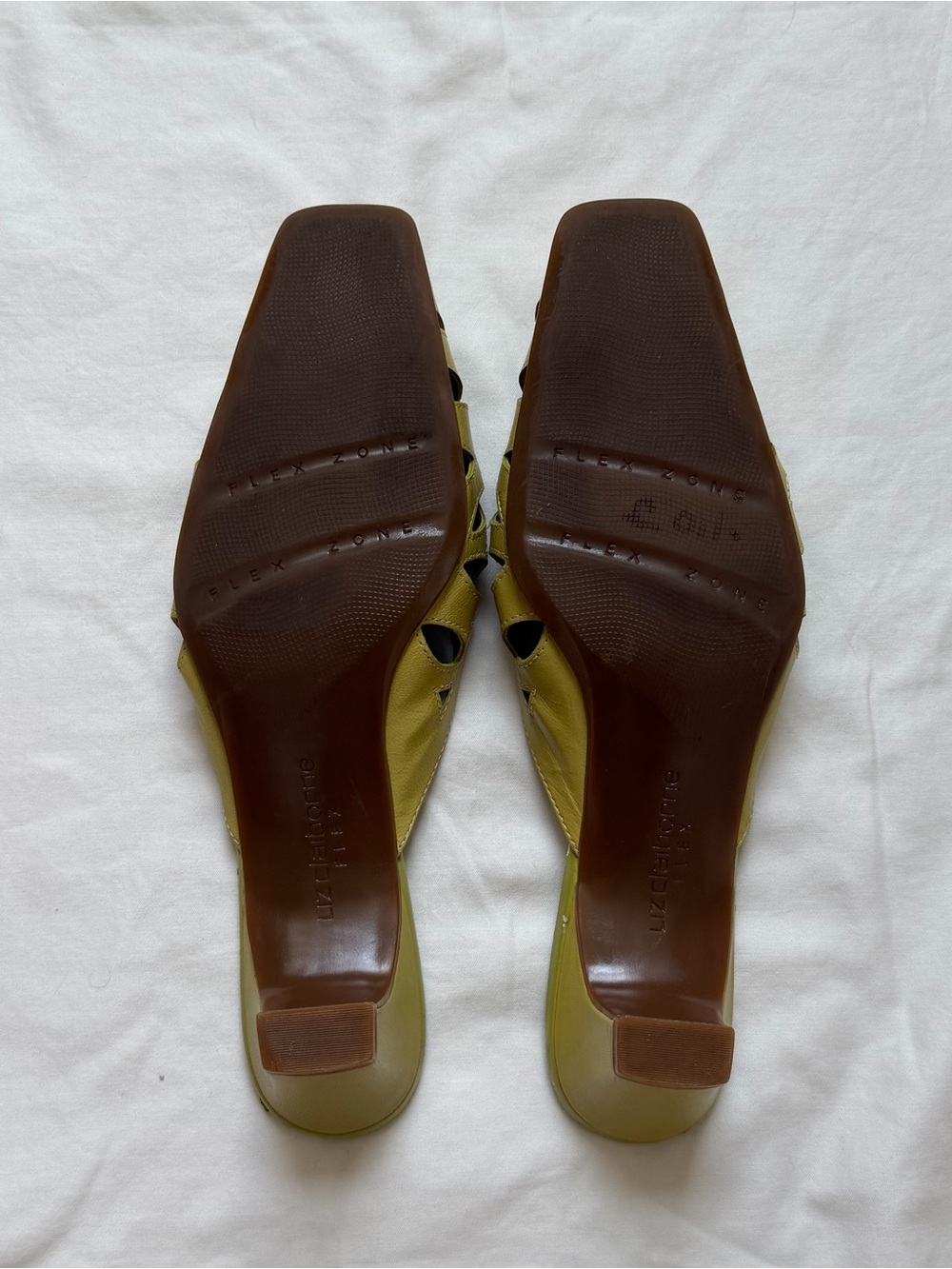 Vintage Liz Claiborne Leather Olive Green Eyelet Cutout Kitten Heel Mules - Picture 4 of 5